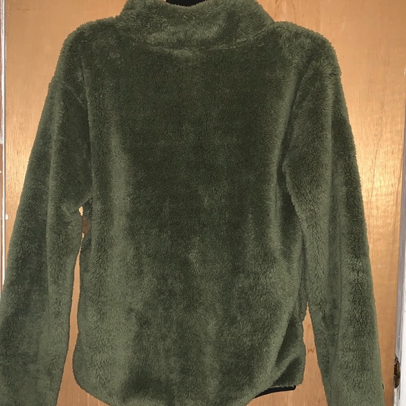 NWT Pink Sherpa ZIP Up - Picture 2 of 3